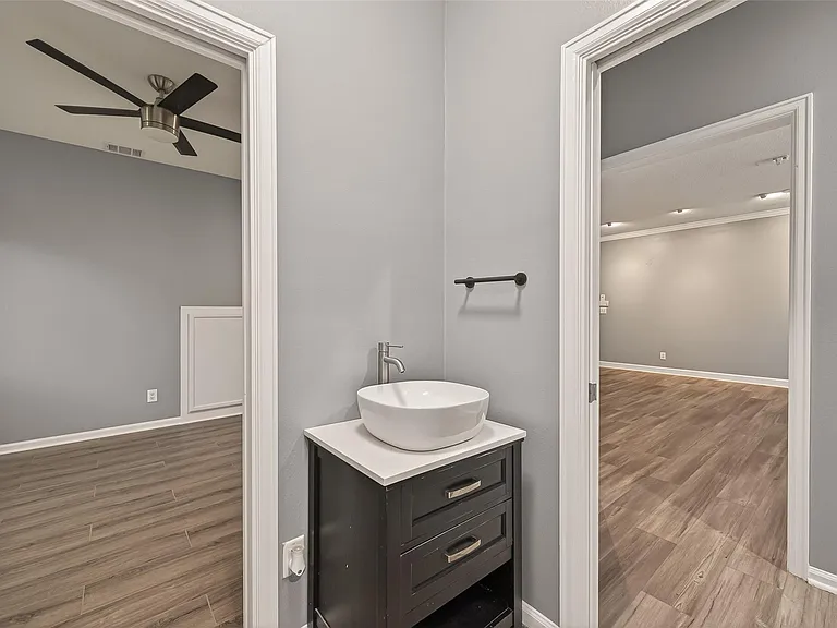 7203 Timberlake Dr — Photo 27