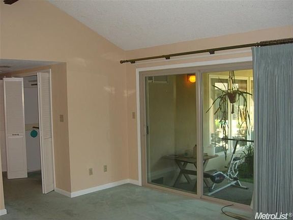 4th image of 2202 Cedarwood Cir