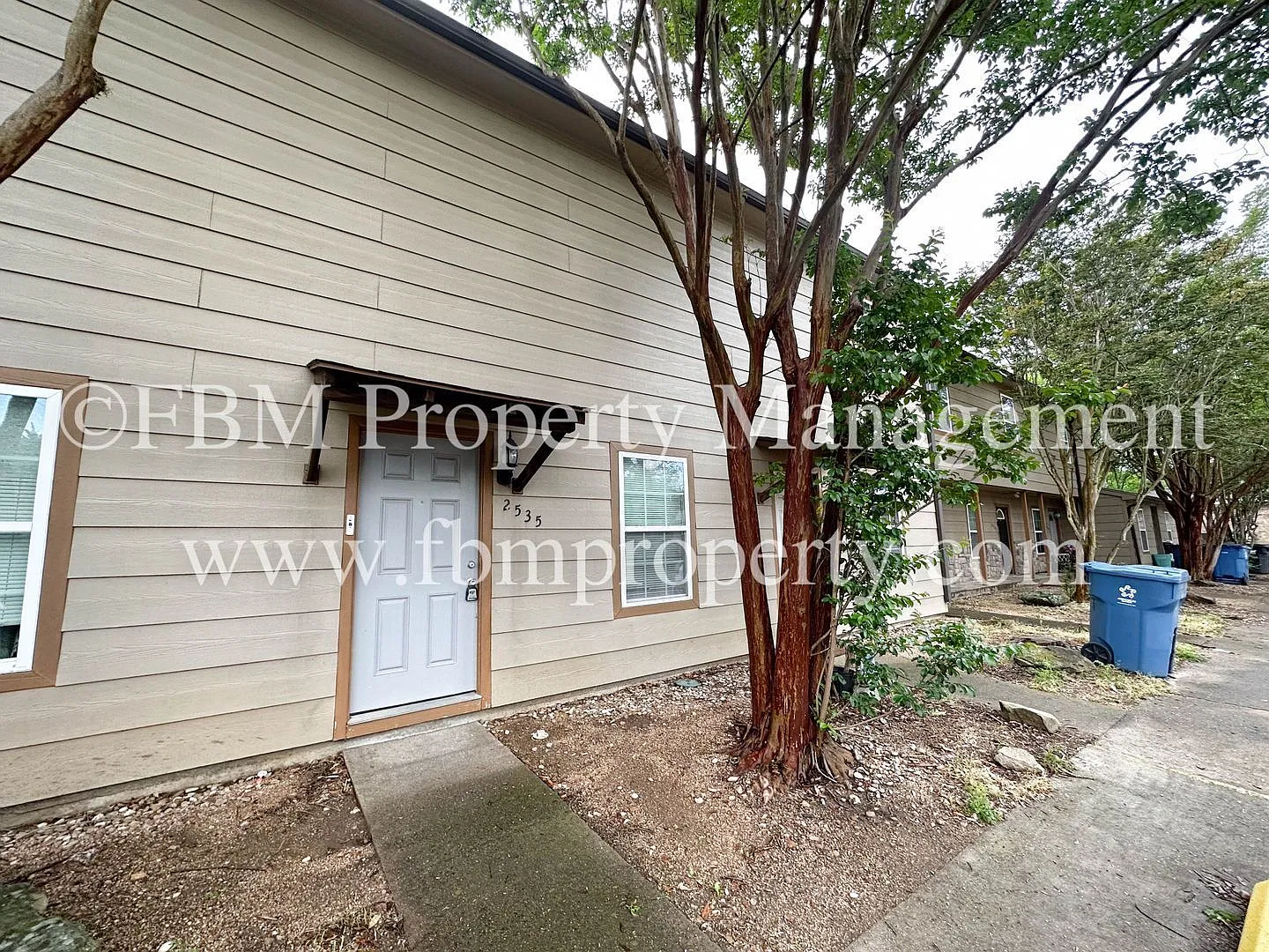 2 bed, 2.0 bath, 1350 sqft, $1,095 — Photo 2