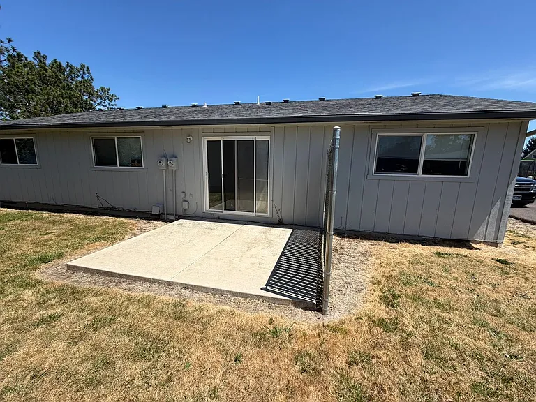 2202 Oak St SE — Photo 20