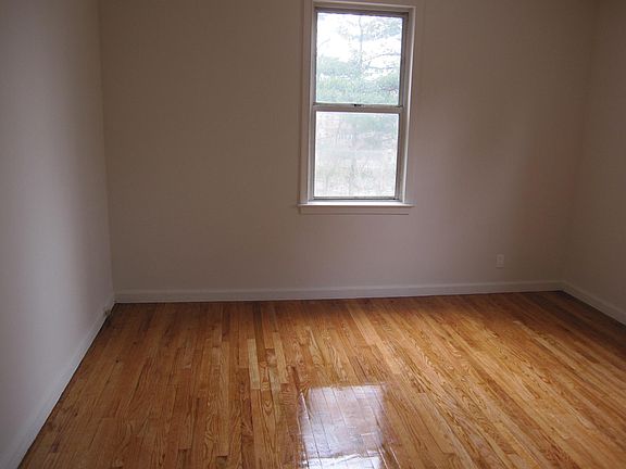 5th image of 300 Broadway #3