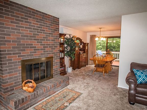 4th image of 136 Inglewood Dr