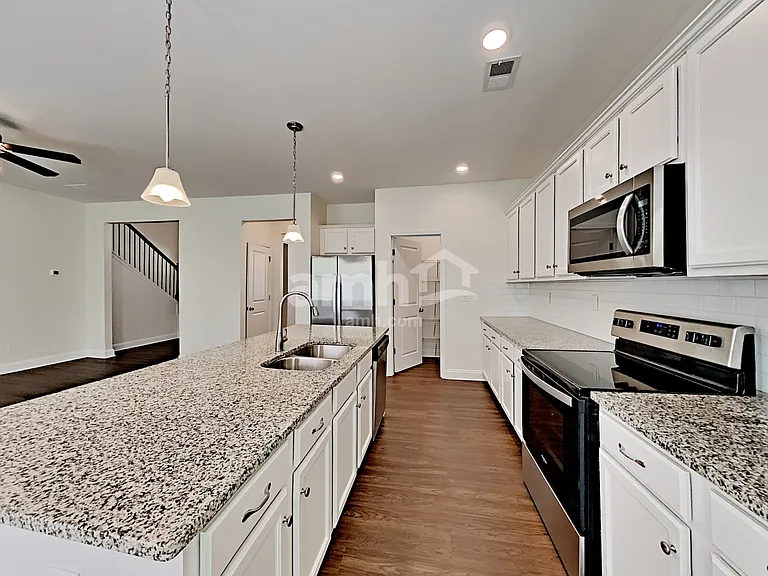 3557 Okelly Dr — Photo 3