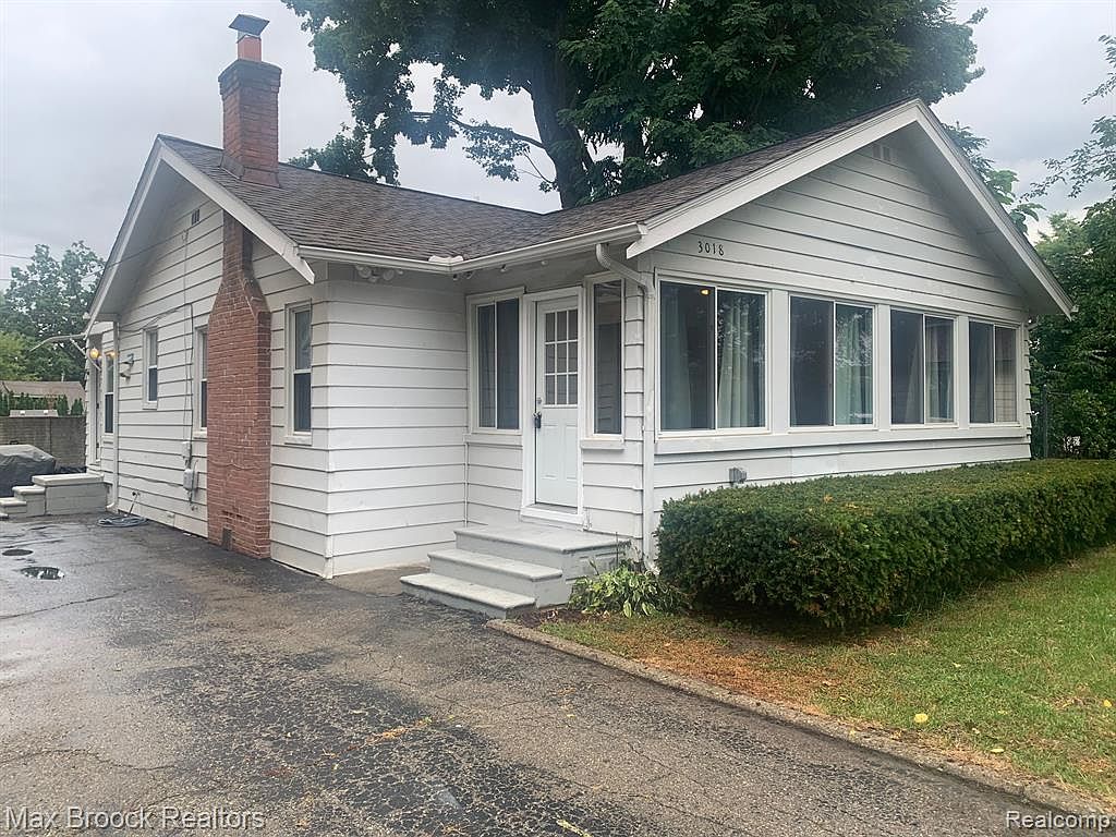 3018 Cass Lake Ave, Keego Harbor, MI 48320 Zillow