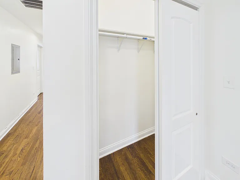 6233 S Langley Ave #3S — Photo 9