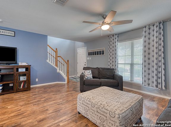 3rd image of 7202 Great Lakes Dr