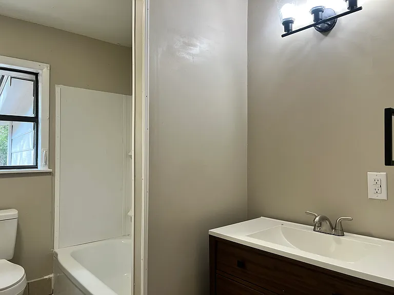 822 Barkley Rd — Photo 11