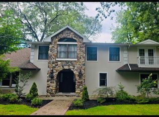 794 Pony Trl, Franklin Lakes, NJ 07417