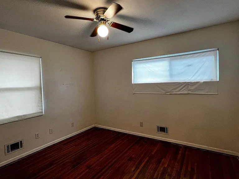 207 Robin Rd — Photo 9