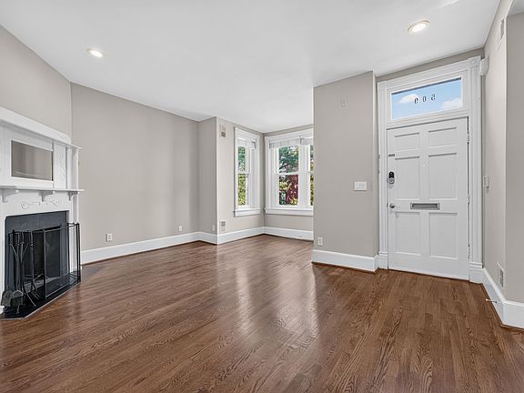4th image of 507 3rd St NE