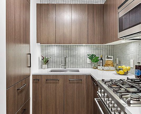 3rd image of 175 W 95th St APT 3H