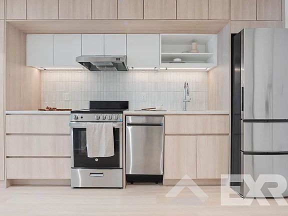 4th image of 33 4th St APT 509