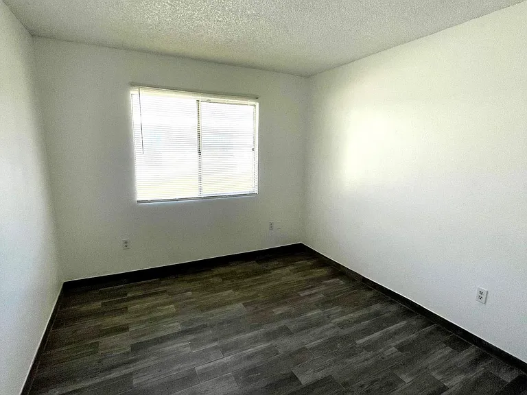 597 Montecito Ave — Photo 7