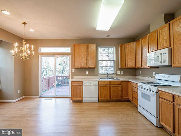 4th image of 8500 Towne Manor Ct