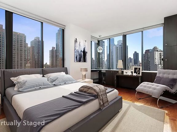 4th image of 300 E 93rd St #16DE
