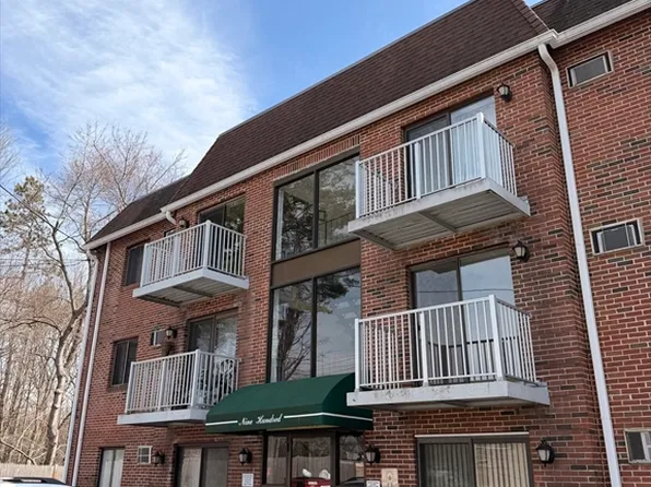 1186 Worcester Rd Unit 921, Framingham, MA 01702