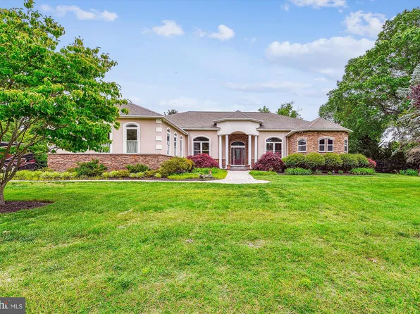 222 Wicklow Rd, Glen Burnie, MD 21061