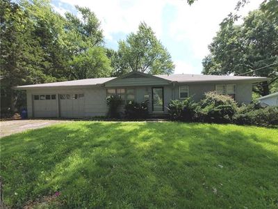 5913 Melrose Ln, Shawnee, KS, 66203