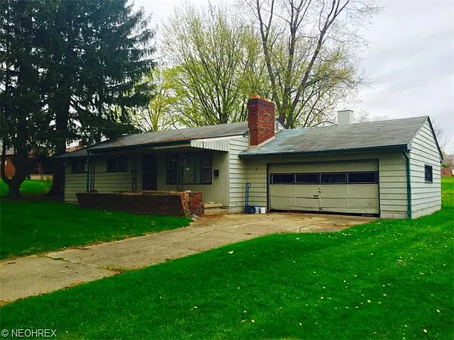 550 Edward Ln photo 1
