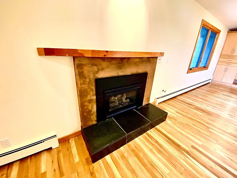 306 E Curling Dr — Photo 10