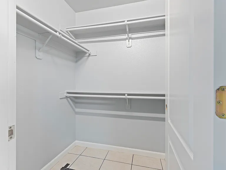 125 S 6th St #14 — Photo 9