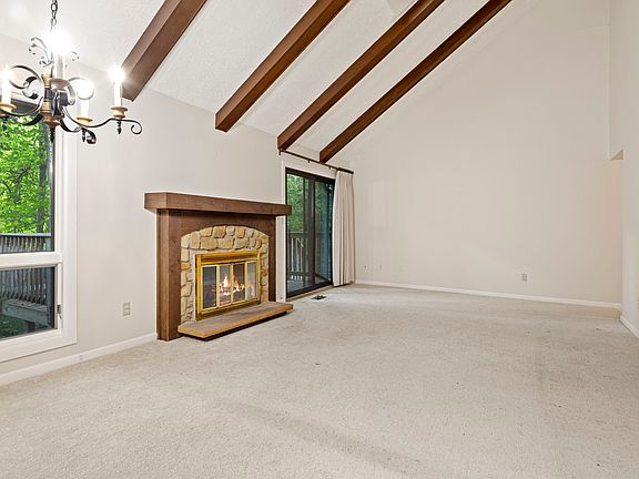 4th image of 4221 Woodsage Trce