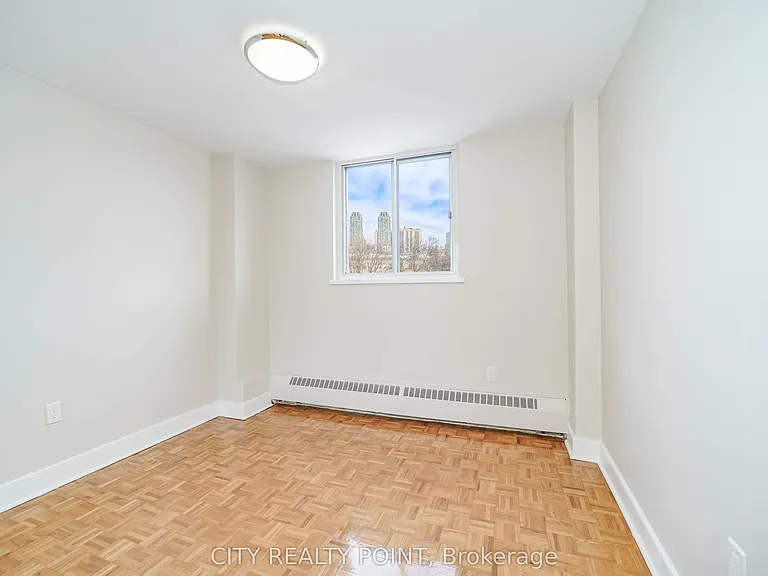 1500 Bathurst St #504 — Photo 9
