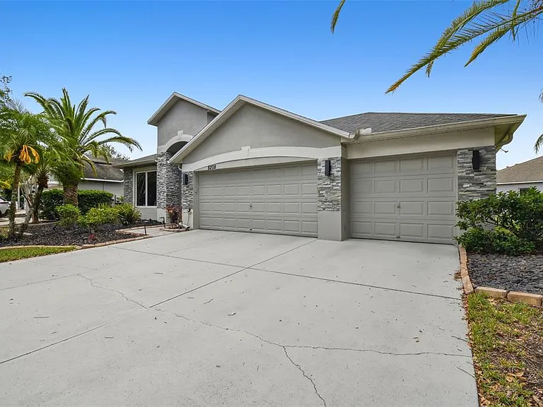8208 Pinewood Run Ct — Photo 4