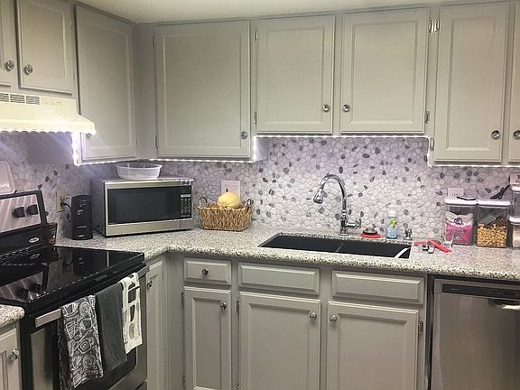 3rd image of 3001 N 38th St Unit 5