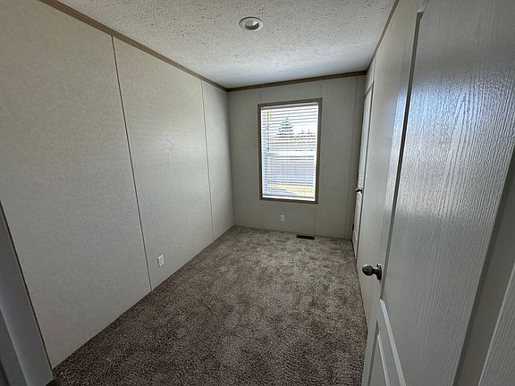 4th image of 79 Tammy Dr #79