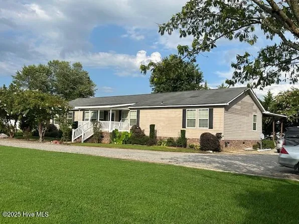 811 Low Ground Road, Enfield, NC 27823