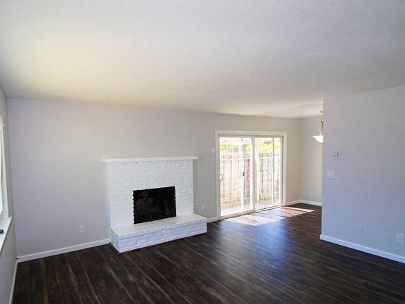 2nd image of 1359 Kingfisher Way