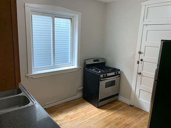 4th image of 4950 W Warwick Ave APT 1F