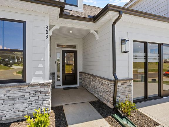 These photos are representative of this floor plan, but all options may not be available in every co