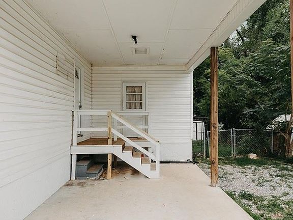 4th image of 923 Parker Ave SW