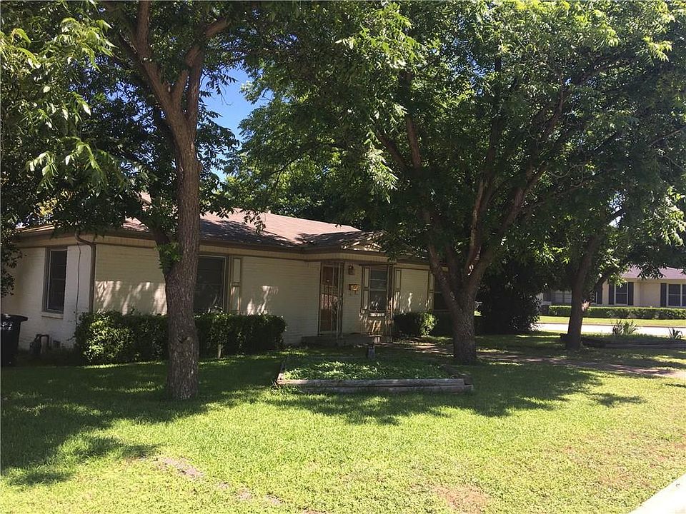 1st image of 3900 W Spurgeon St