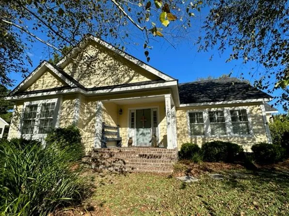 1170 Blackwell Dr, Manning, SC 29102