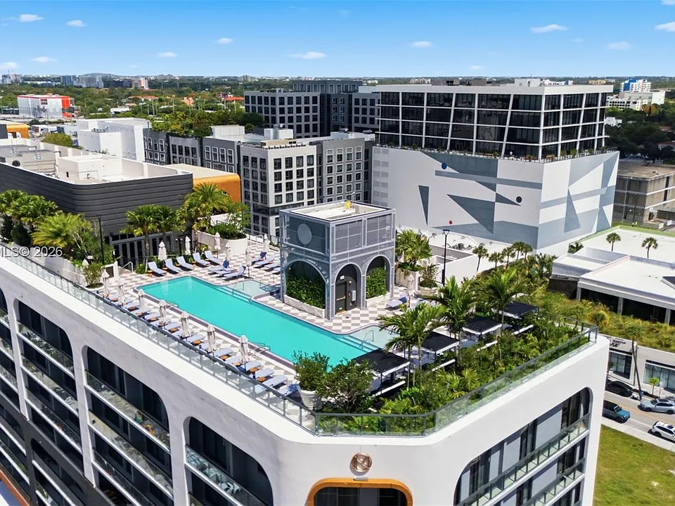 2700 NW 2nd 317 Miami #317