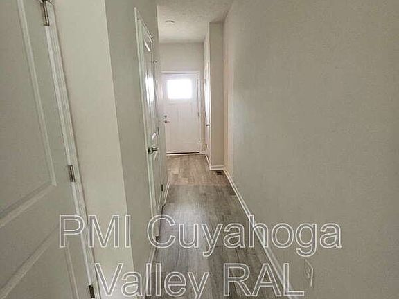 5th image of 1161 Meadow Run