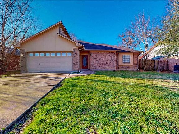 4th image of 1207 Hardwood Ln