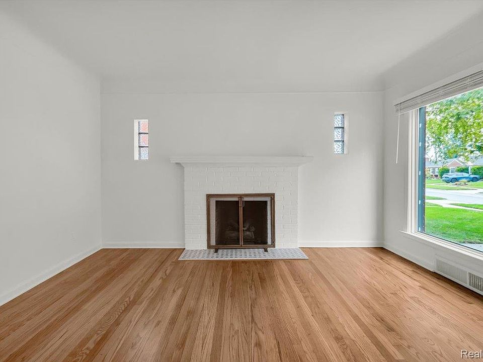 4246 Elmwood Ave, photo 6
