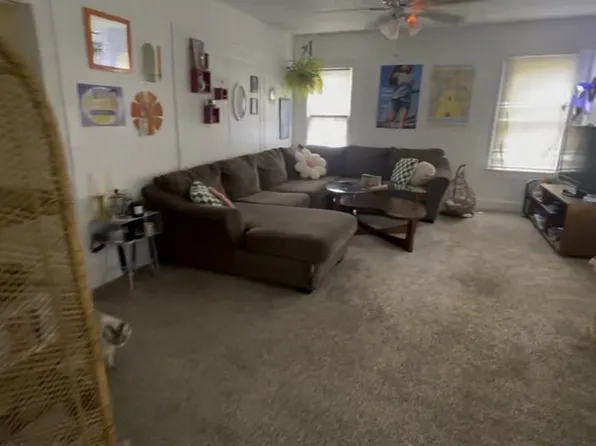 1033 W Hickory St, Denton, TX 76201