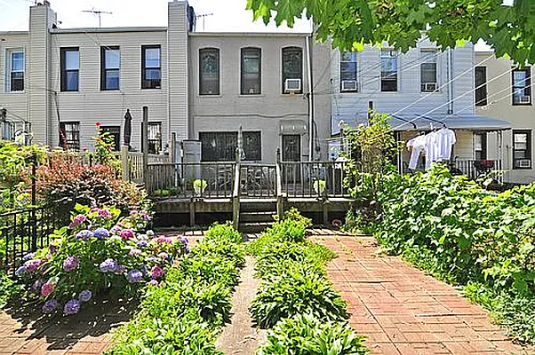 Sold by House-N-Key Realty | media 10