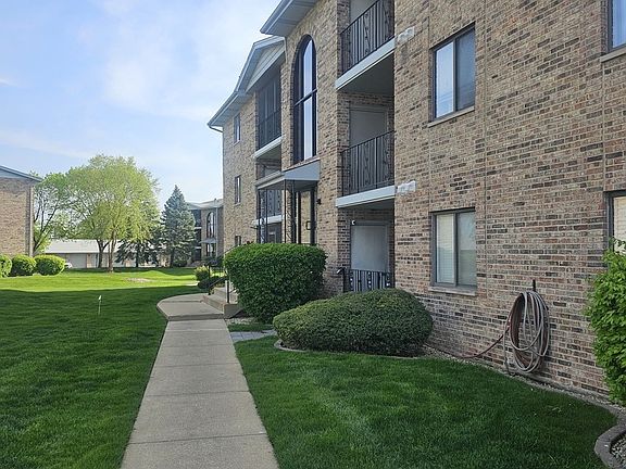 2nd image of 13316 W Circle Drive Pkwy APT 702