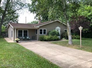 61226 Lenawee Rd, Cassopolis, MI 49031