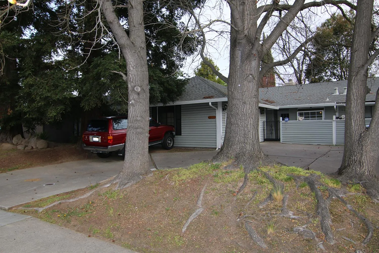 757 Florin Rd photo 1