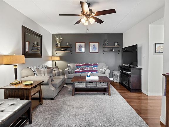 3rd image of 1905 Normandy St #405