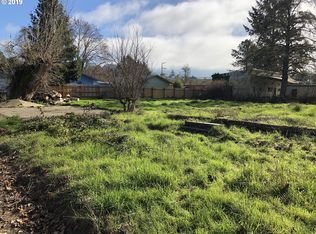 854 NE Short St, Myrtle Creek, OR 97457