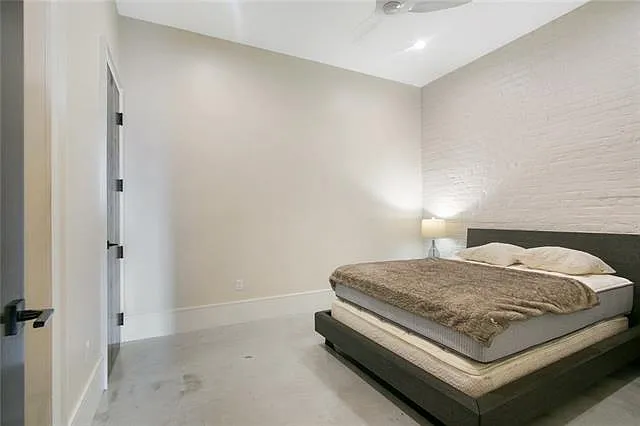 207 N Peters St #5 — Photo 7