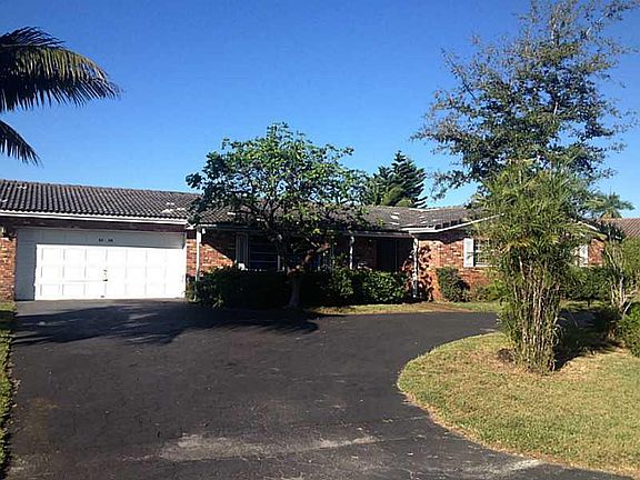 2nd image of 3750 Broken Woods Dr